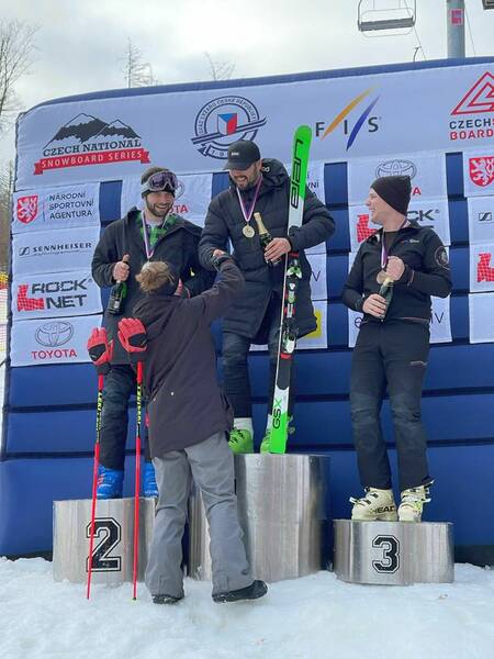 MCR_podium